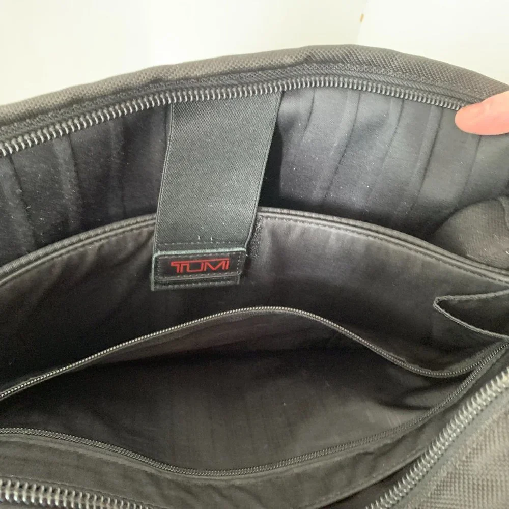 Tumi Alpha Ballistic Briefcase Laptop Computer Bag Expandable Organizer 26132DH